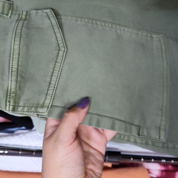 NWT Old Navy Mid Rise Cargo Short in Alpine Tundra XXL - Picture 4 of 6